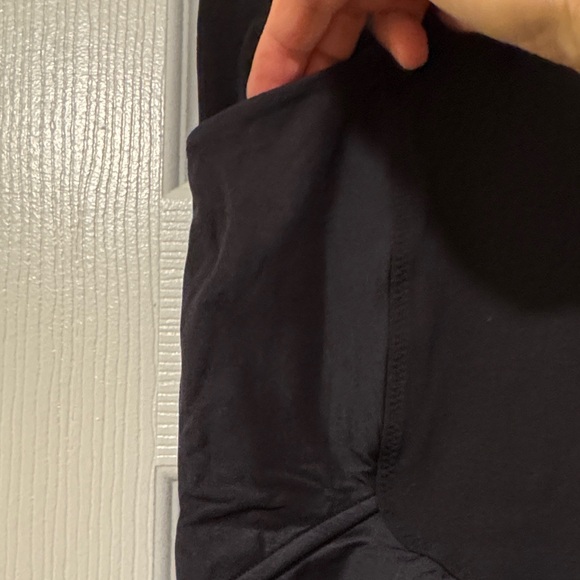 Lululemon Women’s Black Performance Bike Shorts with Mesh Detail - Picture 5 of 10